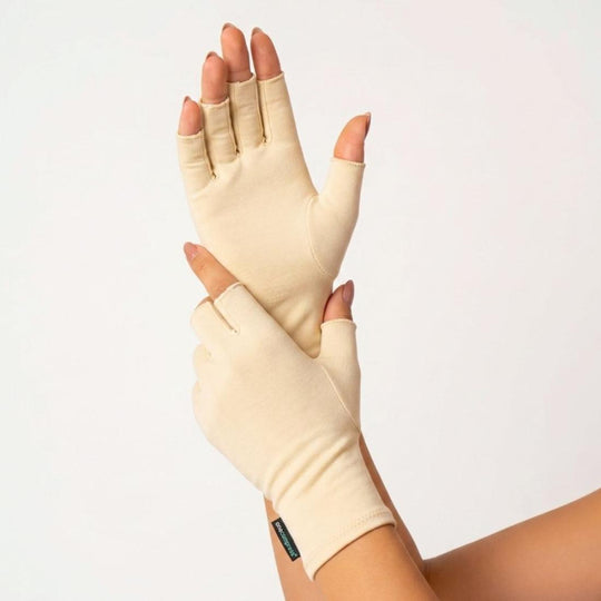 Bamboo Gloves - Cream banner